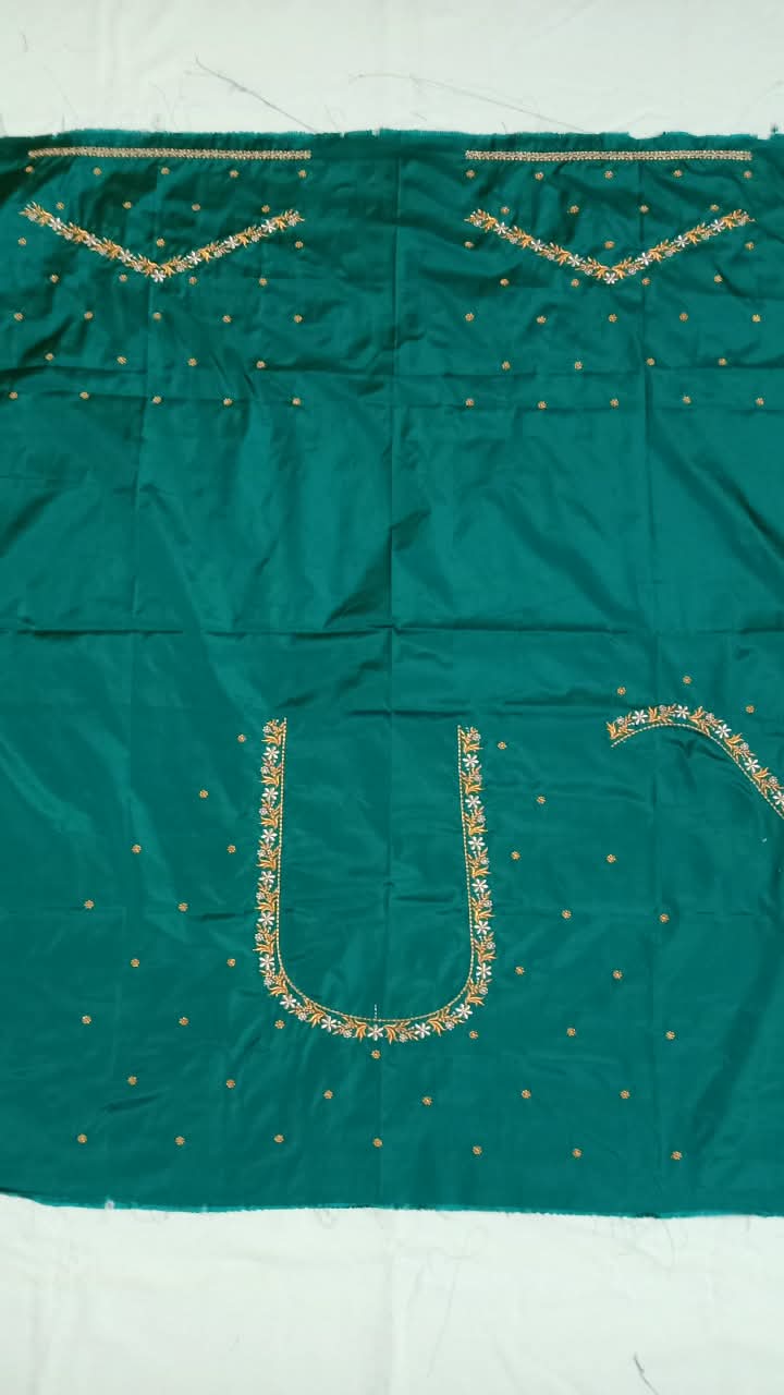ROUND NECk BLOUSE DESIGN  3